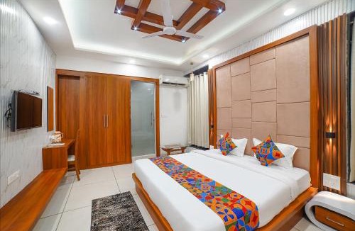 Bhopal House | FabHotel Eminent - Patel Nagar, 0riental University
