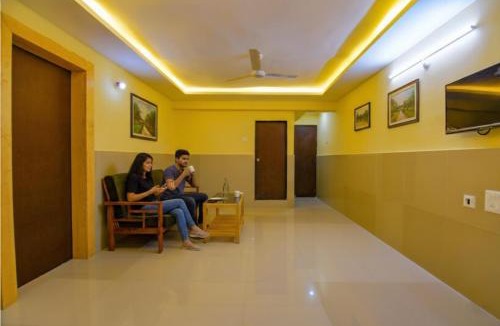Phase 1 Hotel | FabHotel Empire Executive - Nr HINJEWADI PHASE 1