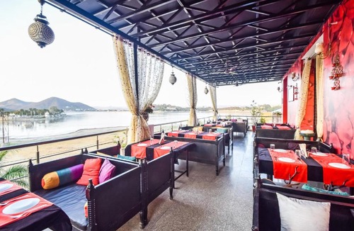 Udaipur Hotel | FabHotel Everest International