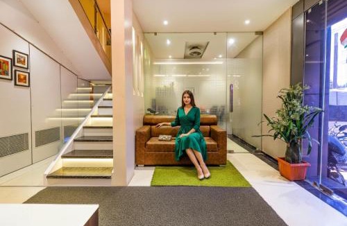 Kurla West Hotel | FabHotel Grand Heritage - Nr BKC