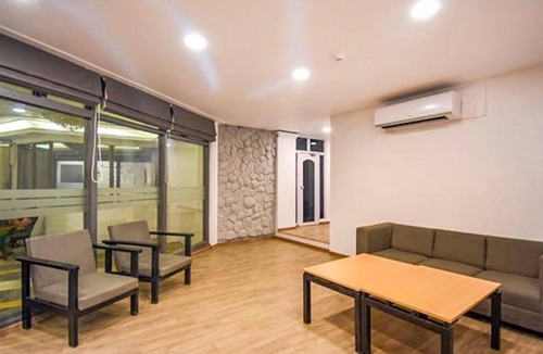 Taltala Hotel | Fabhotel Heera Holiday Inn