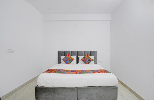 New Delhi Hotel | FabHotel HR Residency