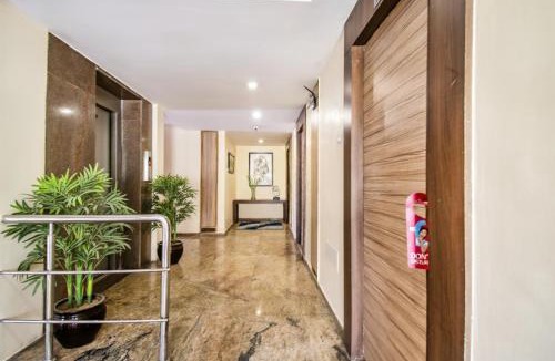 Gandhipuram Hotel | FabHotel Jansi Deluxe - Nr Gandhipuram Bus stand