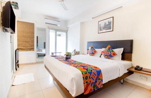 Sayajiganj Hotel | FabHotel Kalyan
