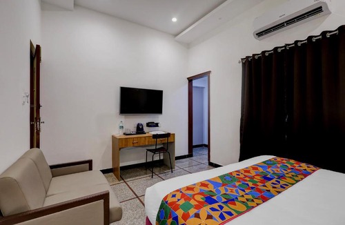 T Nagar Hotel | FabHotel Kences Inn