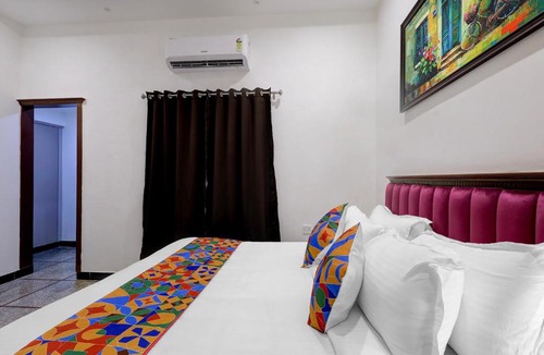 T Nagar Hotel | FabHotel Kences Inn