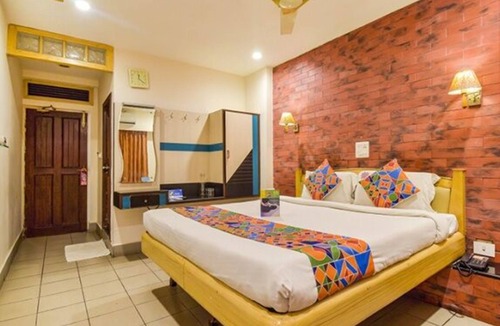 Dabagardens Hotel | Fabhotel Kinnera Comforts