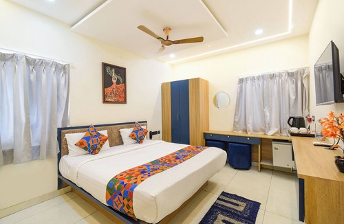 Warangal Hotel | Fabhotel Lake View Castle