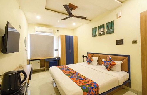Warangal Hotel | Fabhotel Lake View Castle
