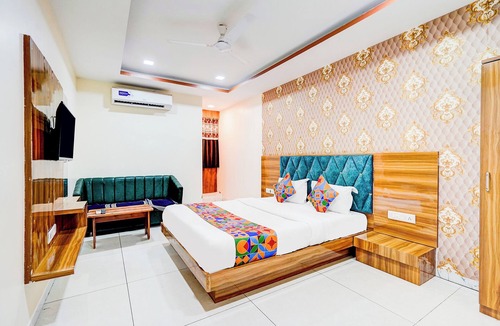 Vadodara Hotel | Fabhotel Lake View I