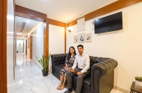 Perumbakkam Hotel | FabHotel Lloyds Inn