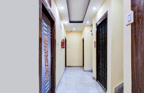 New Town Hotel | FabHotel Love Birds Chinar Park