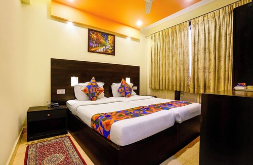 Altinho Hotel | FabHotel Manoshanti - Nr. Big Daddy Casino