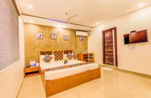 Marathahalli Hotel | FabHotel Mayuri Residency