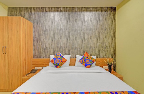 Secunderabad Hotel | FabHotel Metro