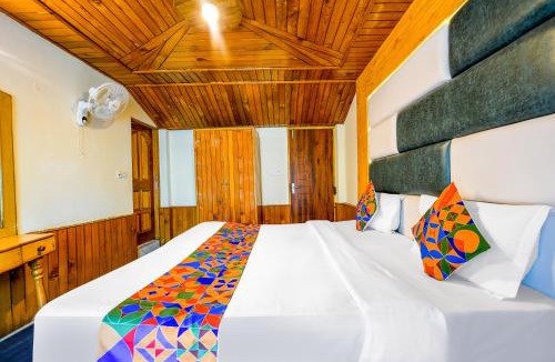 Manali Villa | FabHotel Mountain View Cottage