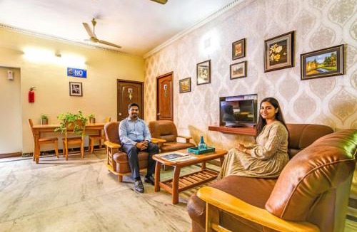 Chennai Hotel | FabHotel Nestlay Rooms