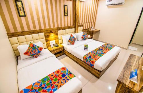 Santacruz Hotel | FabHotel Orange Suites - Nr Mumbai International Airport