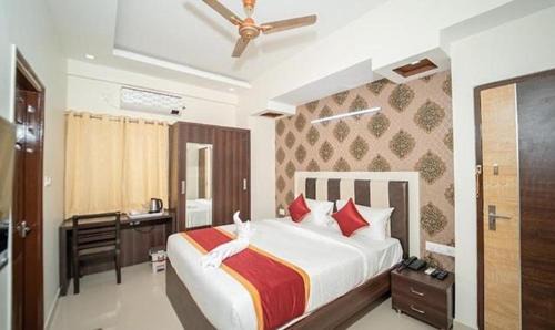 RR Nagar Hotel | FabHotel Panchami Comforts