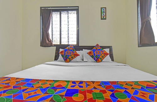 Bavdhan Hotel | Fabhotel Paradise Inn Moshi