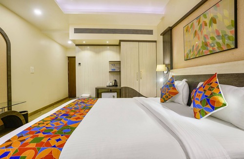 Guirim Hotel | Fabhotel Prestige