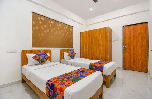 Pune Hotel | FabHotel Prime Esta Inn - Nr. Novotel Pune Nagar Road, Viman Nagar