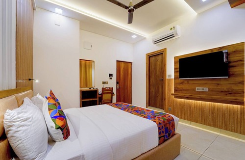 Ernakulam South Hotel | Fabhotel Prime Hash Four