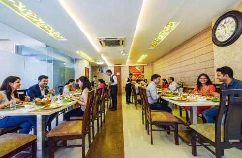HITEC City Hotel | FabHotel Prime Prowell Crown - Nr TCS Deccan Park, Hitech City