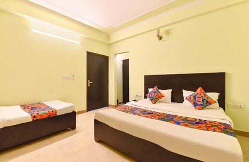 Tonk Road Hotel | FabHotel Raghukul - Nr Chokhi Dhani