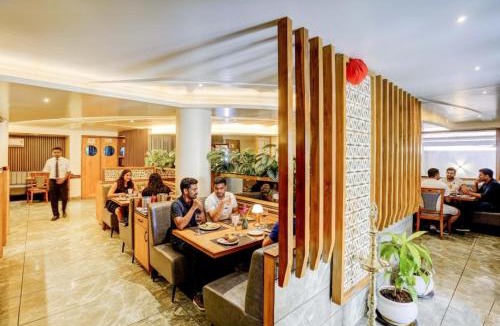 Pimpri Colony Hotel | FabHotel Ratna Regency
