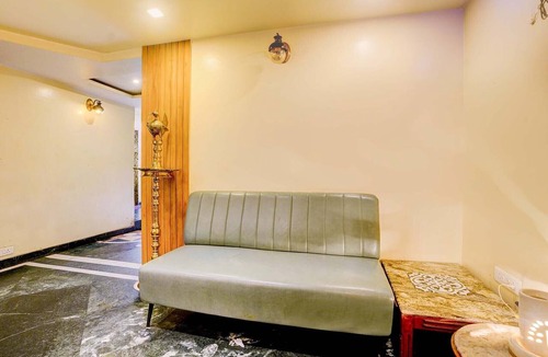 Pimpri Colony Hotel | Fabhotel Ratna Regency