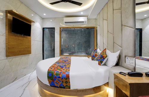 Dharavi Hotel | FabHotel Regal Residency