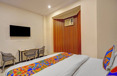 Kaushambi Hotel | Fabhotel Rn Residency