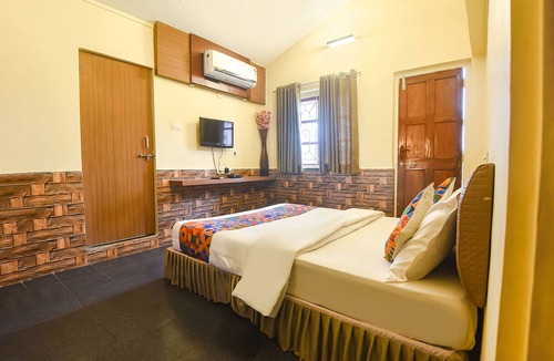 Baga Hotel | FabHotel Royal Baga Residency