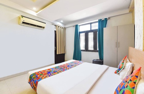 Durgapura Hotel | FabHotel Rushank Palace - Near Jawahar Circle, World Trade Park