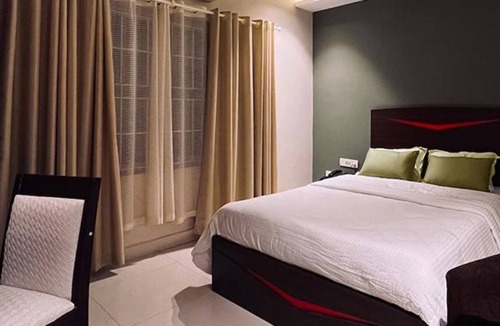 Royapettah Hotel | Fabhotel Sea Queen Residency