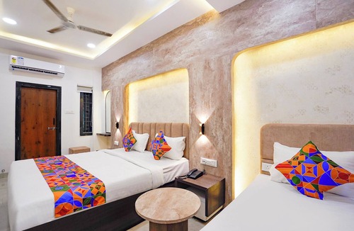 Sanwer Hotel | Fabhotel Seemansh