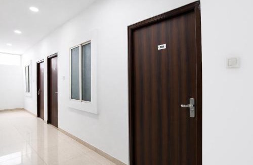 Sanwer Hotel | FabHotel Shivay