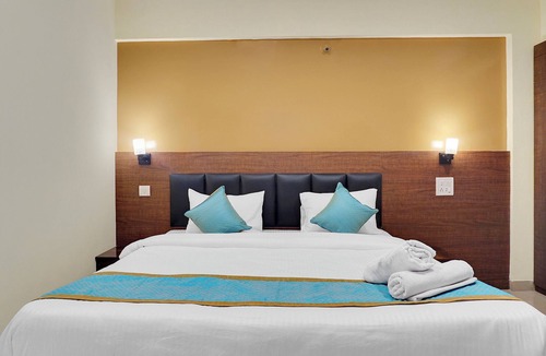 Pimpri Colony Hotel | Fabhotel Shravani Residency