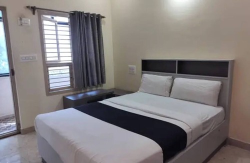 Tumkur Hotel | Fabhotel Shrinidhi Comfort