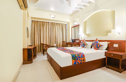 Khar Hotel | Fabhotel Shubhangan