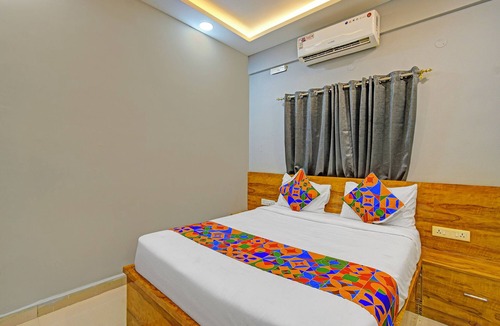 Hyderabad Hotel | Fabhotel Smart