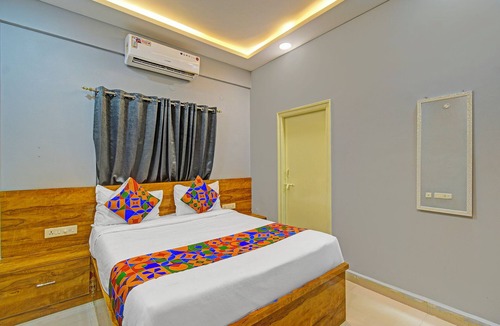 Hyderabad Hotel | Fabhotel Smart