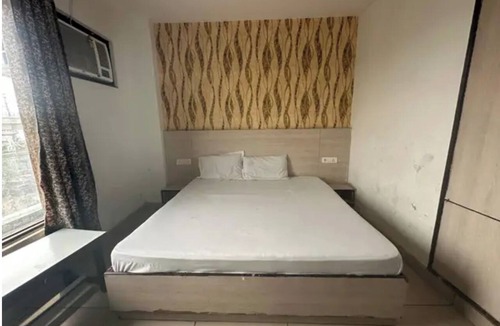 Azadpur Hotel | Fabhotel Snereya