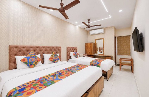 Dabagardens Hotel | Fabhotel Sree Surya Residency
