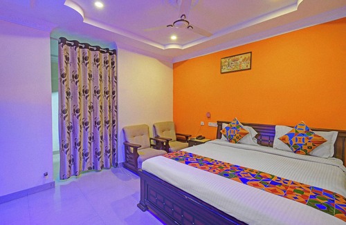 Hyderabad Hotel | Fabhotel Sri Balaji Grand