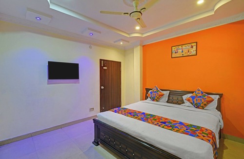 Hyderabad Hotel | Fabhotel Sri Balaji Grand