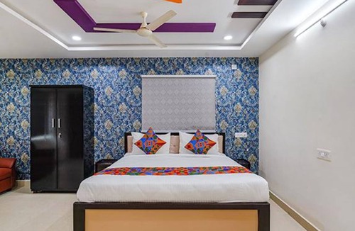 Kukatpally Housing Board Colony Hotel | Fabhotel Sri Karthikeya Grand