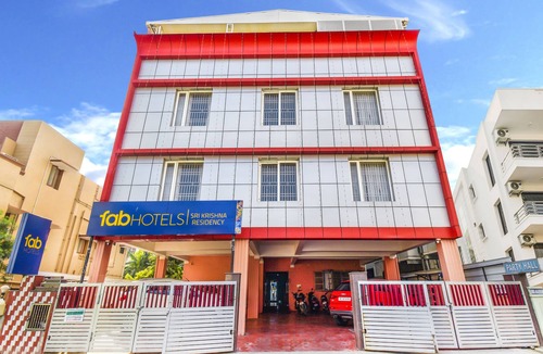 Nanganallur Hotel | FabHotel Sri Krishna Residency Airport