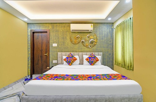 Barasat Hotel | Fabhotel The Crown